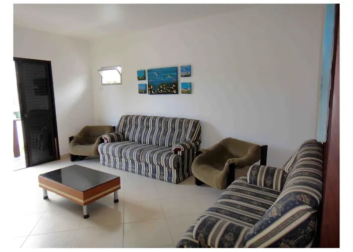 Guarujá, apartamento a 100 metros da praia da enseada.
